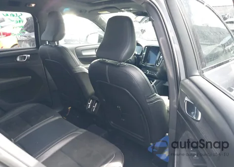 2019 Volvo Xc40 T4 R-Design z USA, uszkodzony, nr VIN YV4AC2HM0K2152315